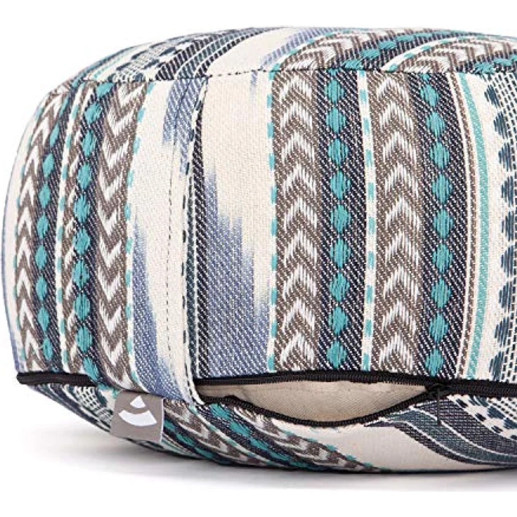Bodhi Meditationskissen Rondo | Ethno Collection | Sitzkissen mit Tragegriff und abnehmbarem Bezug aus Baumwolle | Rundes Yogakissen mit Dinkelfüllung | Ikat-Webstoff (schwarz-weiß-blau) – Bild 3