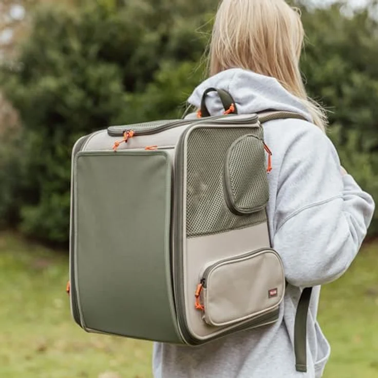 TRIXIE Rucksack Rocco, Tiertransporttasche mit ausklappbarer Liegefläche für Hunde bis 10 kg, beige/olivgrün – Bild 2
