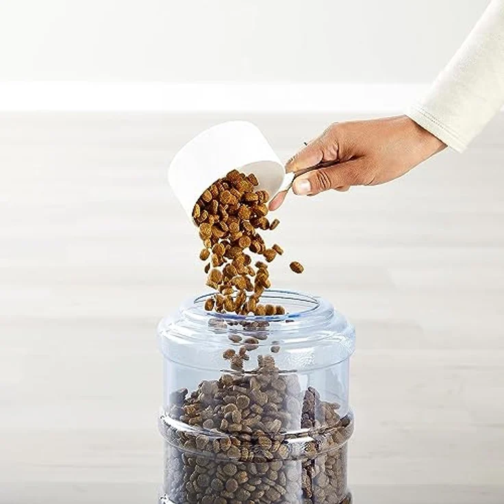 Amazon Basics 2 Stück, Hundefutter- und Wasserspender, Größe S, 3,79 l Wasser- und 2,72 kg Futterkapazität, klar-grau – Bild 4