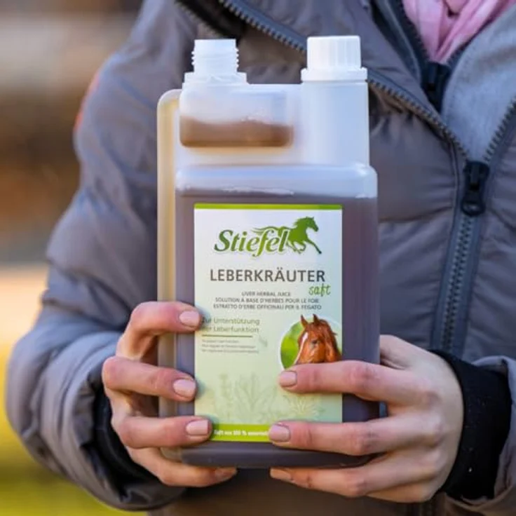 Stiefel Leberkräutersaft Doppelpack, 2 x 1 l, Ergänzungsfuttermittel für Pferde mit naturbelassener Kräutermischung zur Unterstützung der Leberfunktion – Bild 4