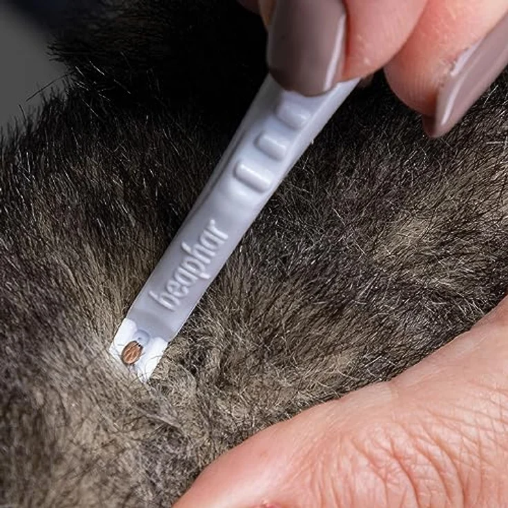 beaphar Zeckenstift für Hunde und Katzen, Doppelkopf-Fangschlitz für alle Zecken-Größen, wiederverwendbar, 12 cm, Weiß – Bild 5