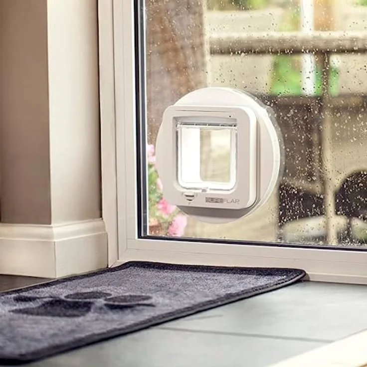 SureFlap Sure Petcare Mikrochip Katzenklappe, mit RFID-Halsbandanhänger, Ein-Tasten-Steuerung, weiß, batteriebetrieben (4 AA, nicht enthalten) – Bild 5
