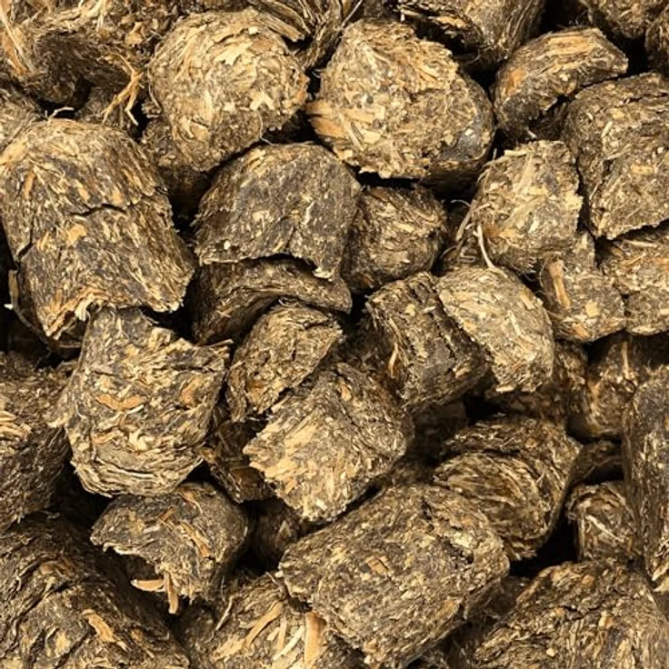 Supravit Luzerne Pferde Leckerlies 2kg – getreidefreie & zuckerfreie Belohnungswürfel für Pferde und Ponys im wiederverschließbaren Eimer – Bild 2
