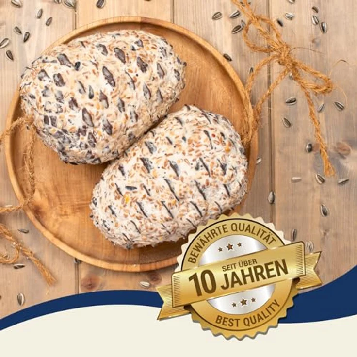 Lyra Pet® Riesenzapfen mit Fettfutter gefüllt, 3 x 4 STK. - Nahrhaftes Vogelfutter für Wildvögel, fettreich, ideal für Sommer & Winter – Bild 4