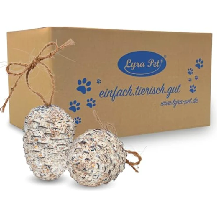 Lyra Pet® Riesenzapfen mit Fettfutter gefüllt, 3 x 4 STK. - Nahrhaftes Vogelfutter für Wildvögel, fettreich, ideal für Sommer & Winter – Bild 1