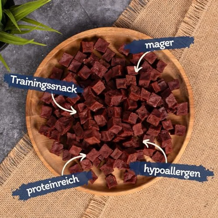 Lyra Pet® Pferdefleischwürfel, 10 kg Hundefutter Snack, fettarm, schonend getrocknet, leicht kaubar, ideal für Welpen und Senioren – Bild 2