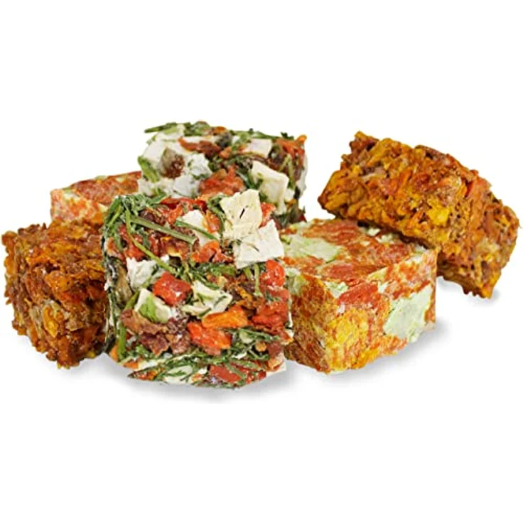 JR FARM Veggie-Crossies, 100 g, knackige Gemüse-Würfel in drei Sorten für Nager und Zwergkaninchen, gentechnikfrei, aus eigener Ernte – Bild 2