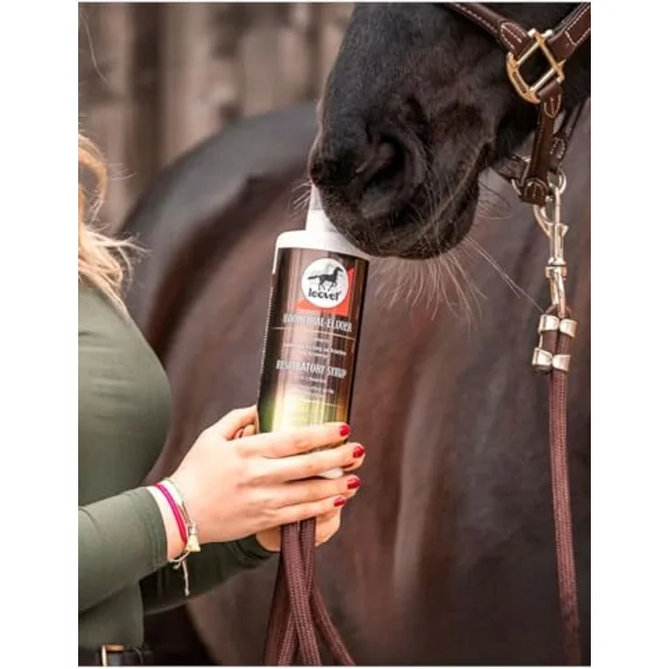 Leovet Bronchial-Elixier, 1 l Ergänzungsfuttermittel für Pferde, Unterstützung der Atemwegsfunktion mit Thymian, Fenchel und Anis – Bild 3