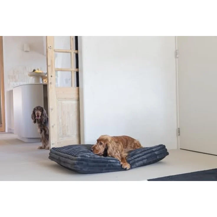 Designed By Lotte Tierkissen Hundekissen Reza anthrazit - Stilvolles Liegekissen mit recyceltem Innenbezug – Bild 4