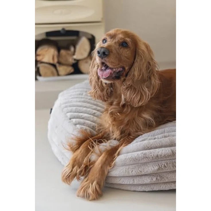 Designed By Lotte Tierkissen Hundekissen Reza rund beige - Nachhaltiges Hundekissen mit recycelter Polyesterfaser – Bild 9