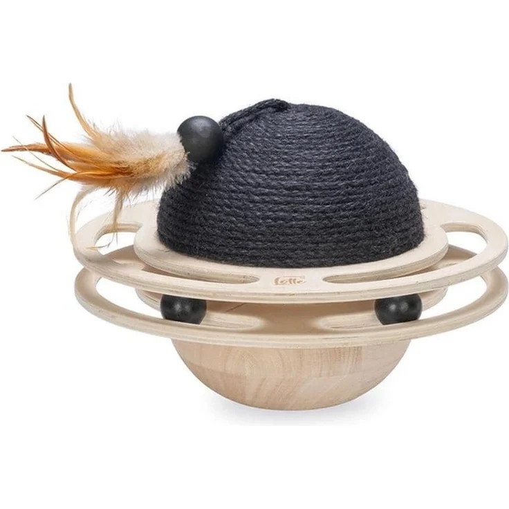 Designed by Lotte Holz Spielball Baya, Kratzspielzeug für Katzen aus Schichtholz mit Juteseil und Spielseil mit Ball und Federn, 30x30x22 cm
