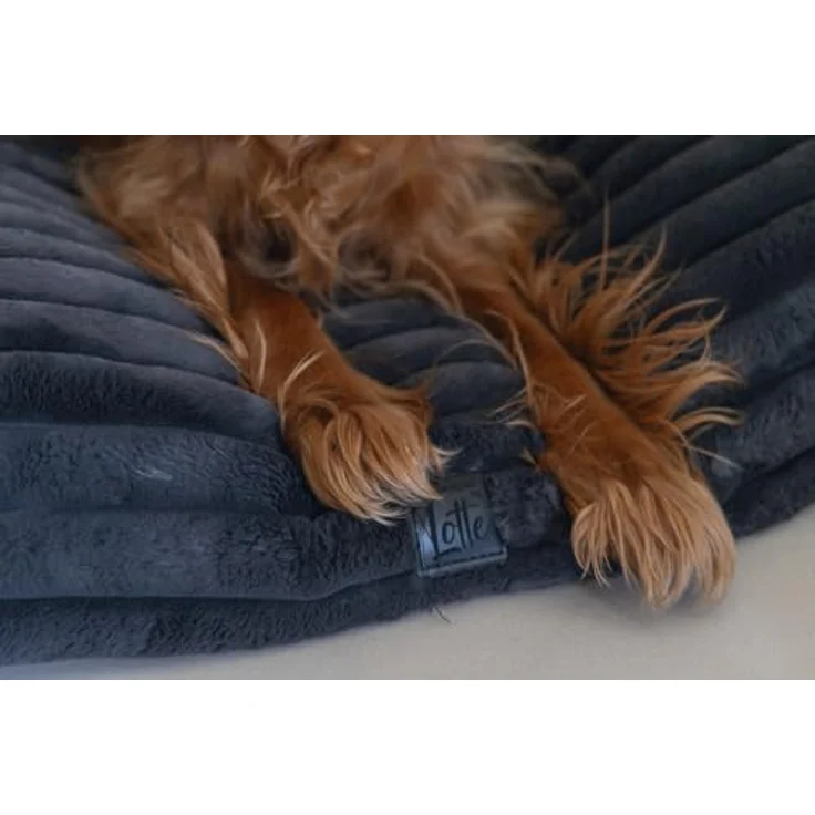 Designed By Lotte Tierkissen Hundekissen Reza anthrazit - Stilvolles Liegekissen mit recyceltem Innenbezug – Bild 3