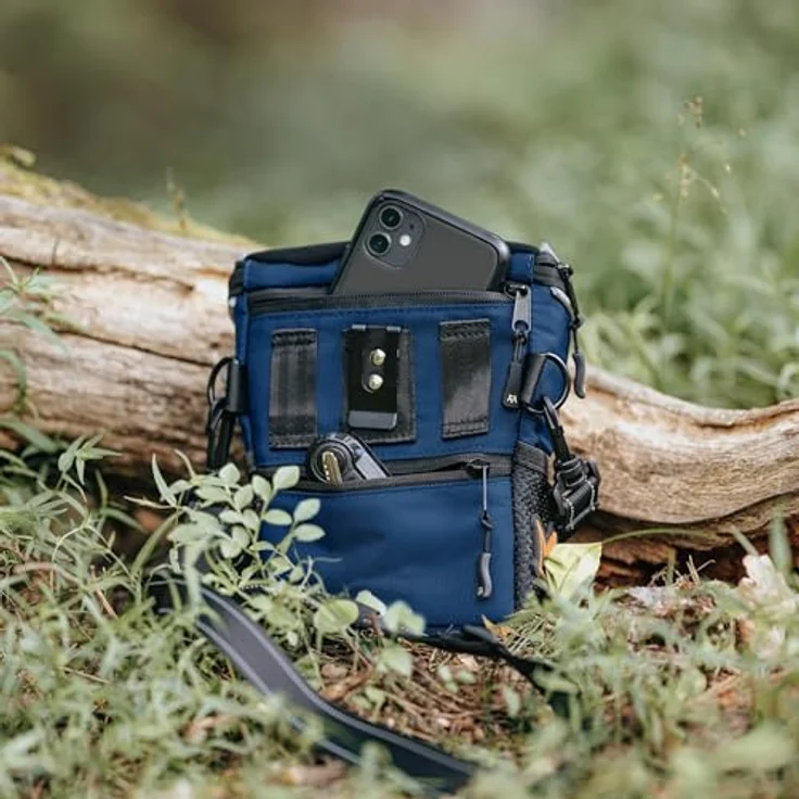 Rudelkönig Leckerlitasche für Hunde, praktische Futtertasche mit Kotbeutelspender, umhängbar, ideal für Hundetraining, in Schwarz – Bild 4