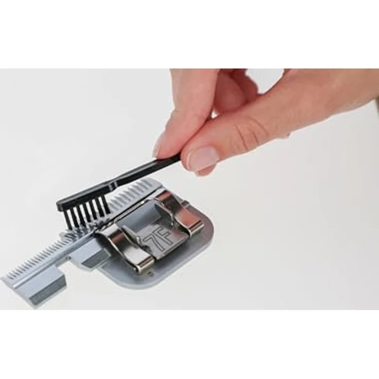 KERBL Aesculap Scherkopf SnapOn, Größe 7F, 3,2 mm Schurhöhe, Kohlenstoffstahl, werkzeugloser Wechsel, Made in Germany – Bild 2