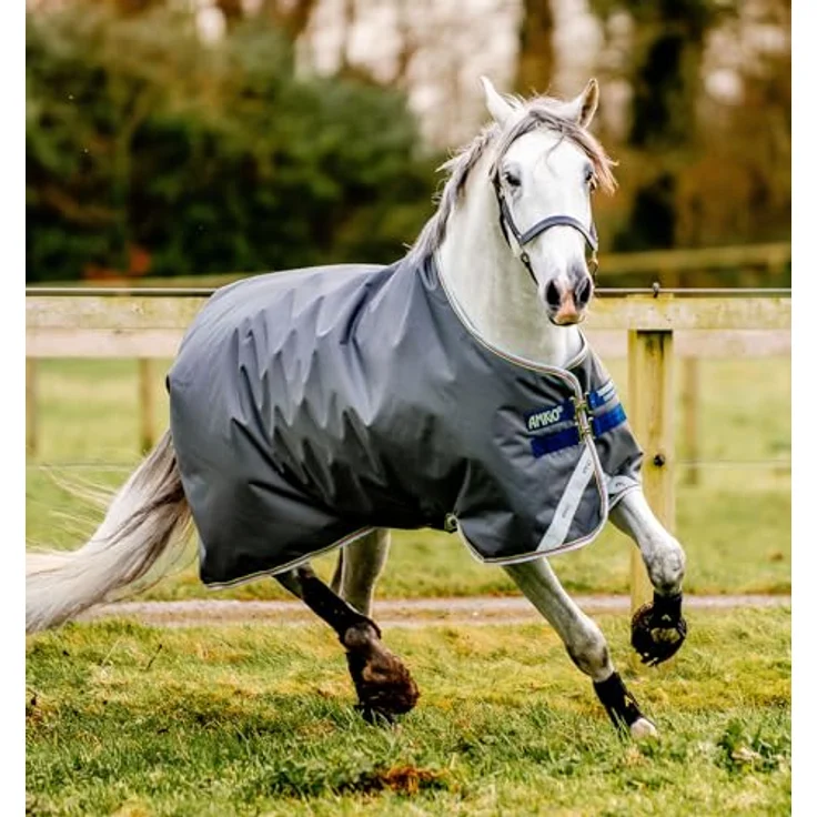 Horseware® Amigo® Bravo 12 Original Weidedecke, wasserdicht und atmungsaktiv, 100g leicht, mit Kapuzen-Schlaufen und reflektierenden Streifen – Bild 2